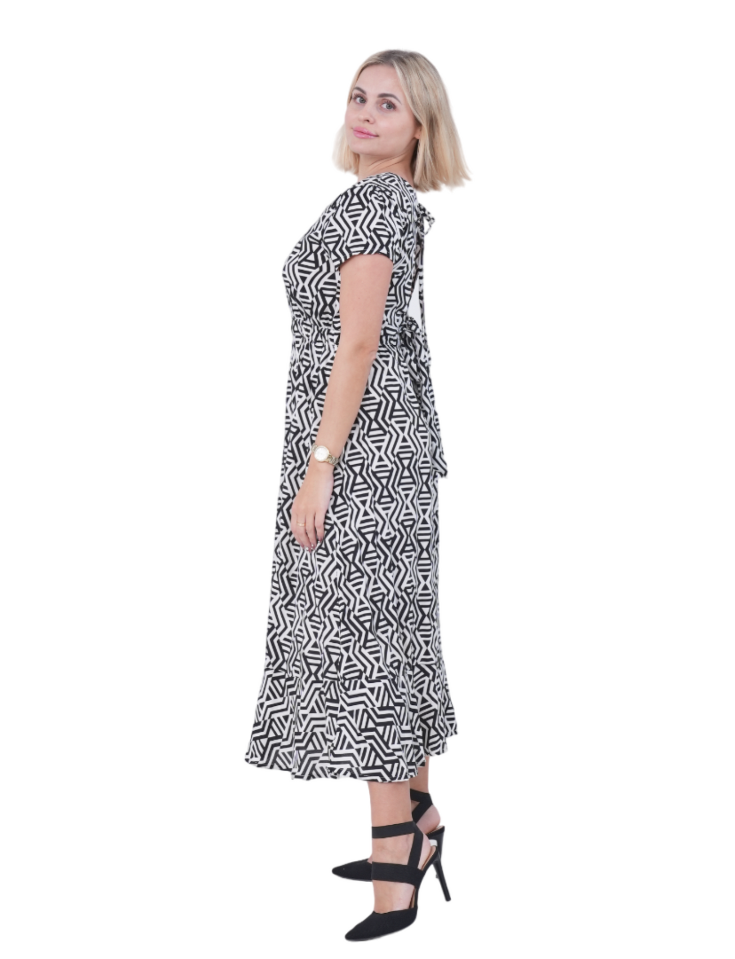 BLACK AND WHITE DRESS WITH BOW AT THE BACK